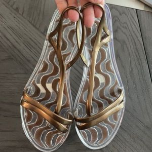 Sandals size 8